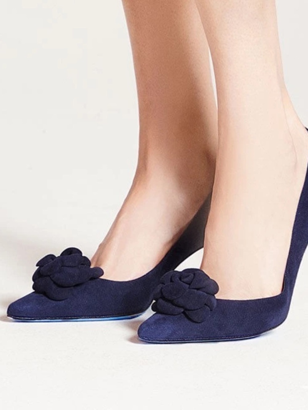 Manolo Blahnik Navy Lisa suede heels with Floral Accent size 38 pumps